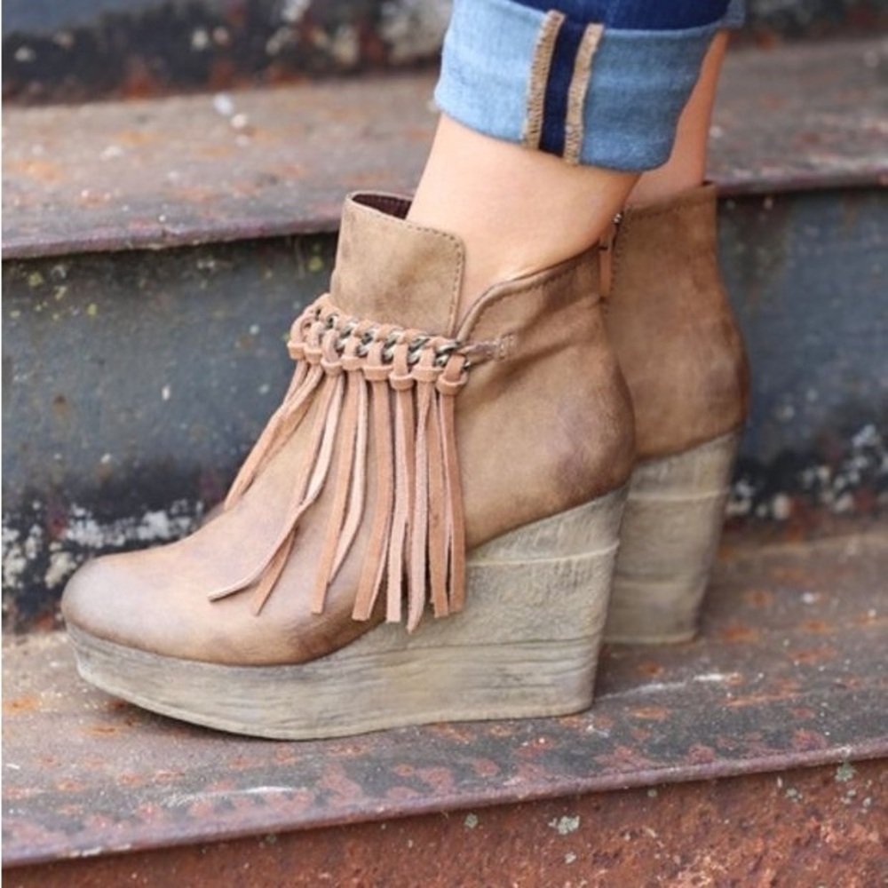 Sbicca Tan Fringed Wedge Ankle Boots